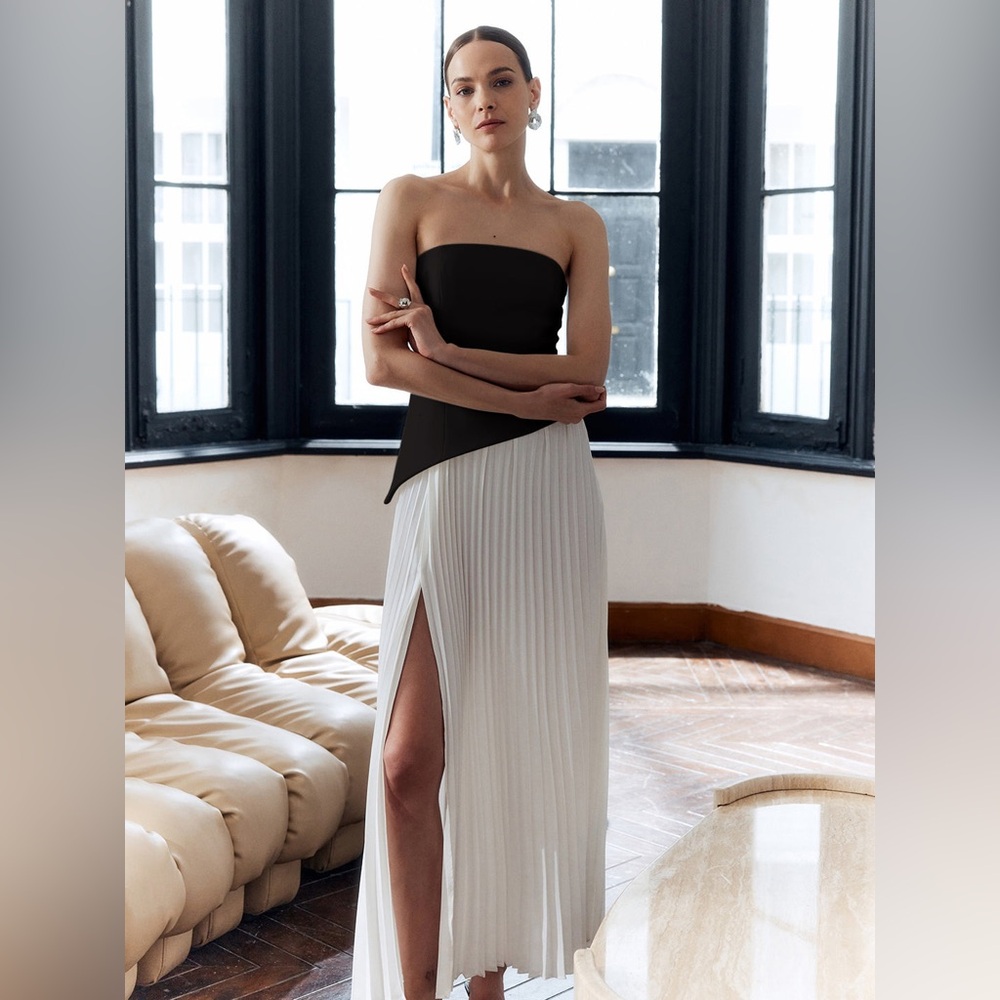 NWT Commense Solid Pleated Strapless Split Dress … - image 1